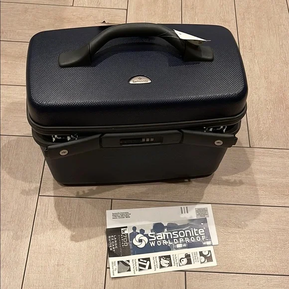 Samsonite 7000 Series Personal Carry-On Case, Midnight Blue, Vintage 90s - Picture 1 of 4